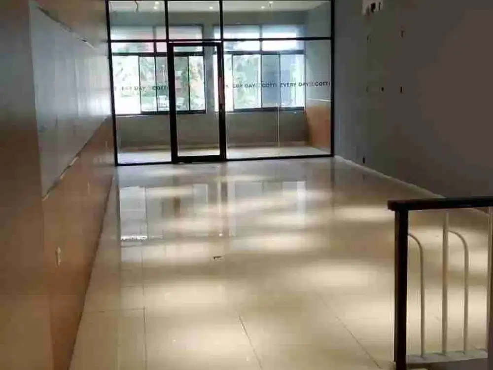 Di Sewakan Ruko Siap Pakai di Kelapa Gading Boulevard Jakarta Utara