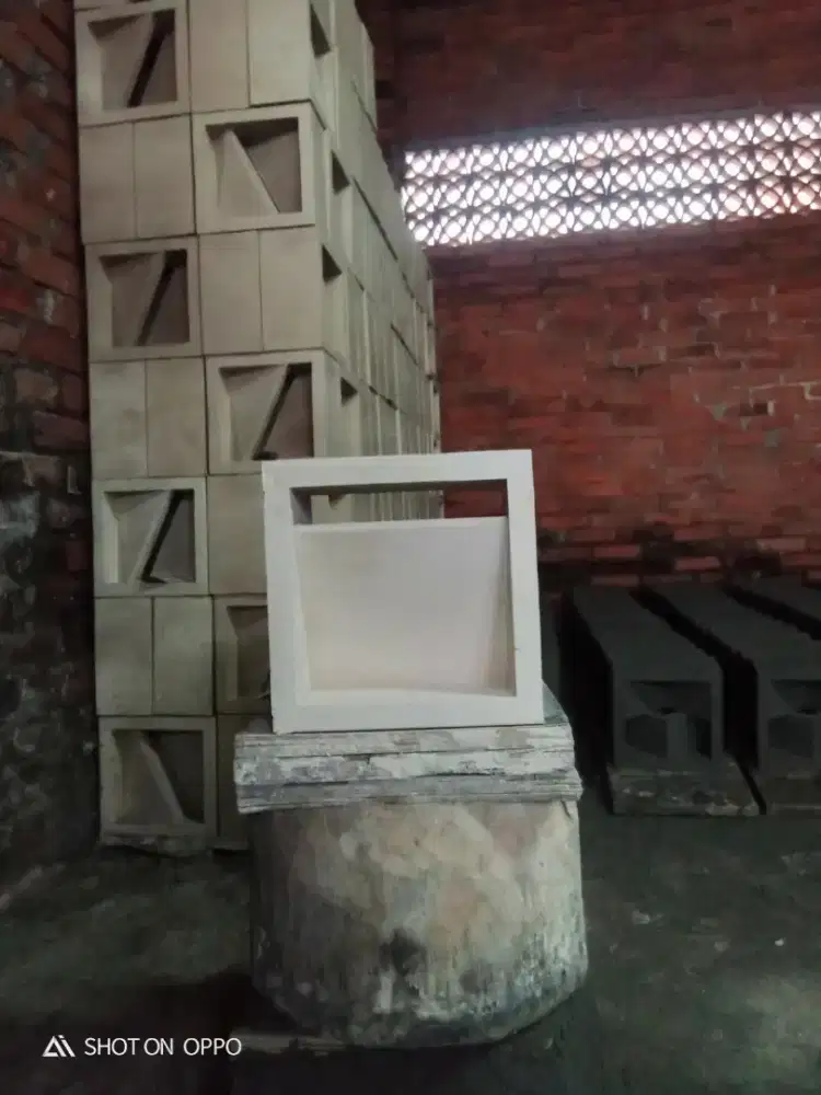 Roster beton motif/putih