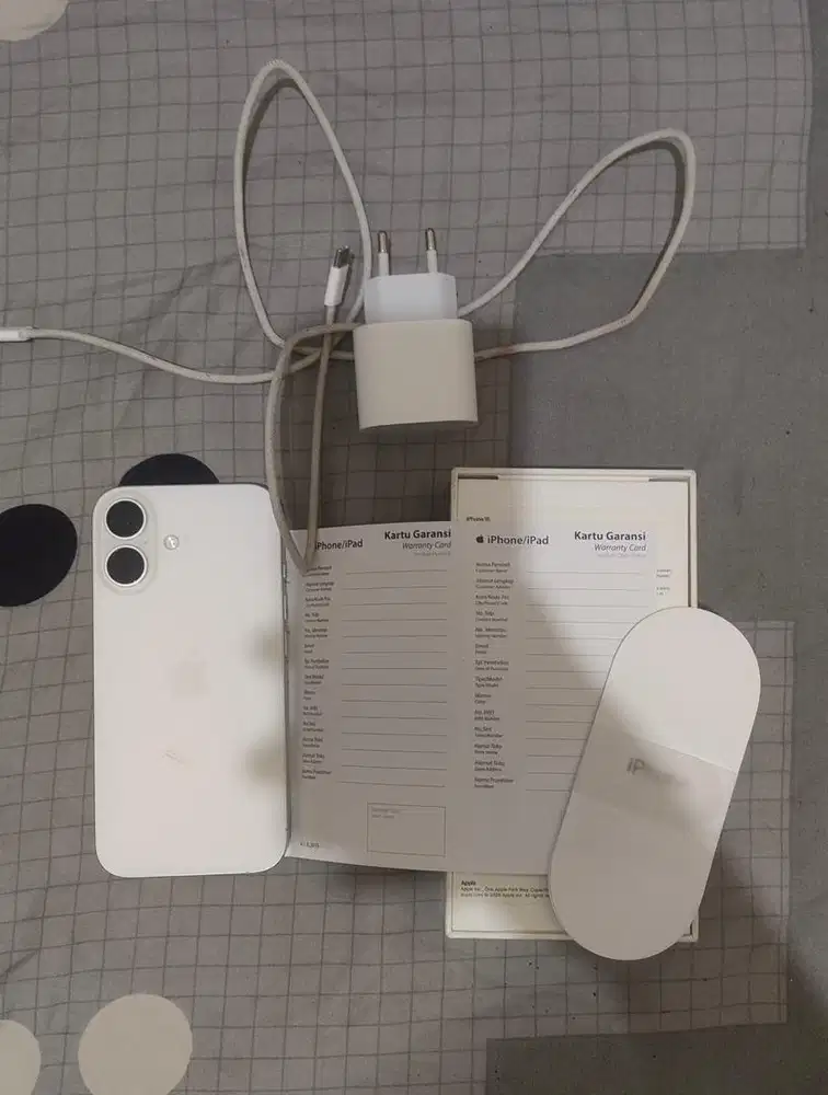 Iphone 16 128gb ibox white Like New free kepala charger original