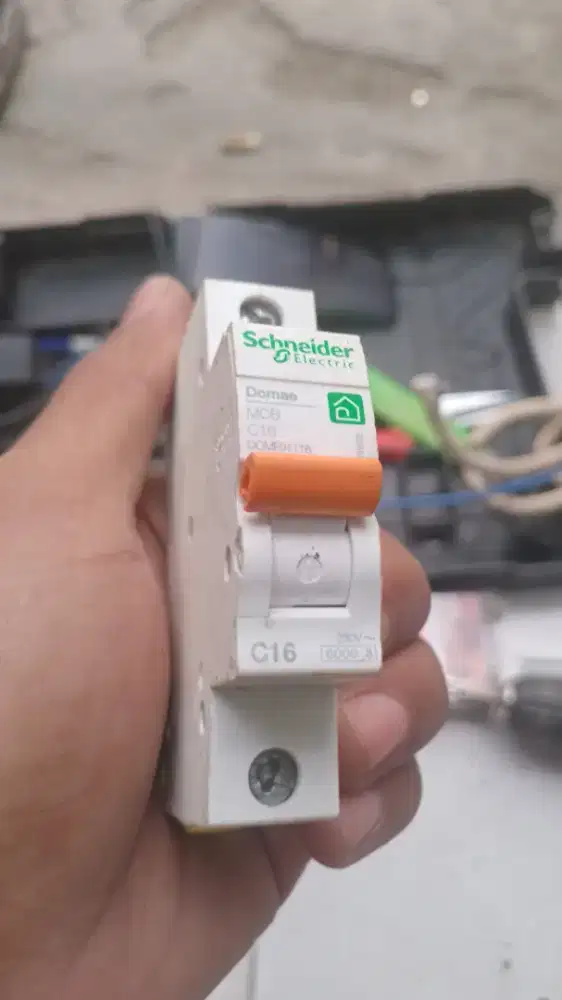 Jasa instalasi listrik 24 jam