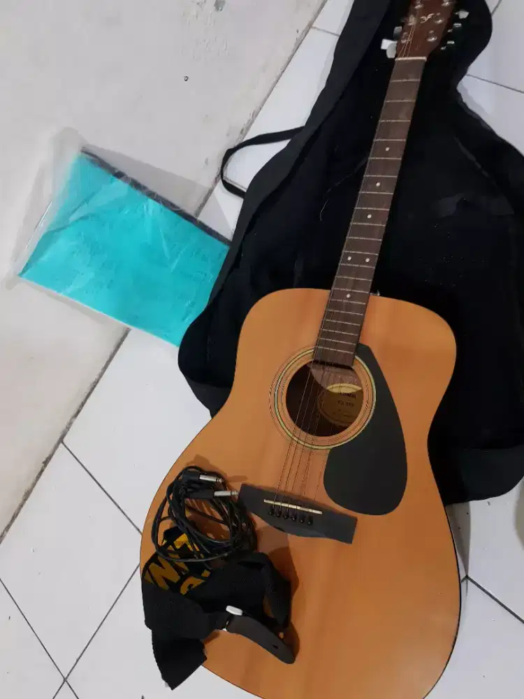 Gitar akustik electric original Yamaha f310