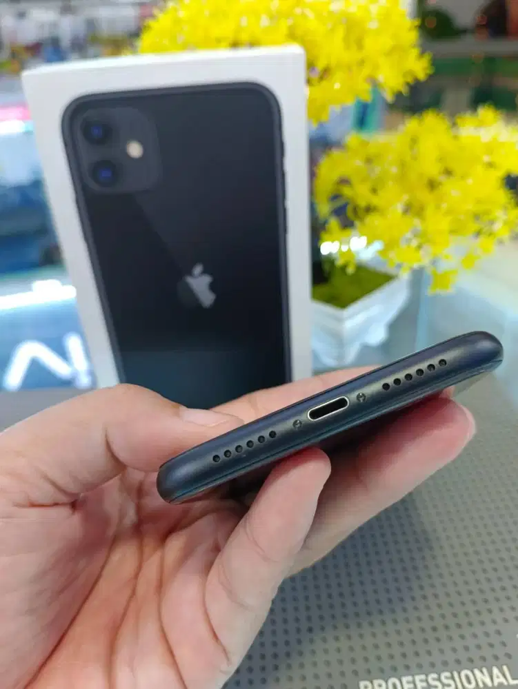 IPHONE 11 64GB SECOND INDO