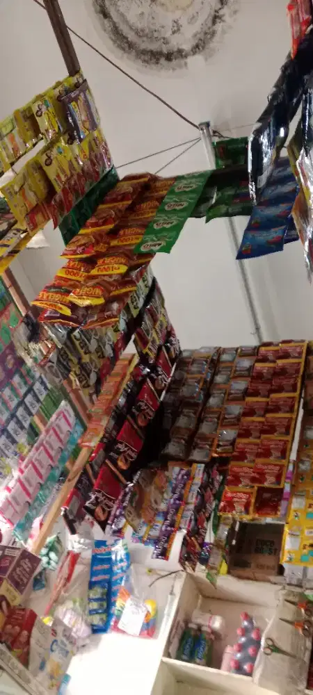 Dicari perempuan untuk jaga toko