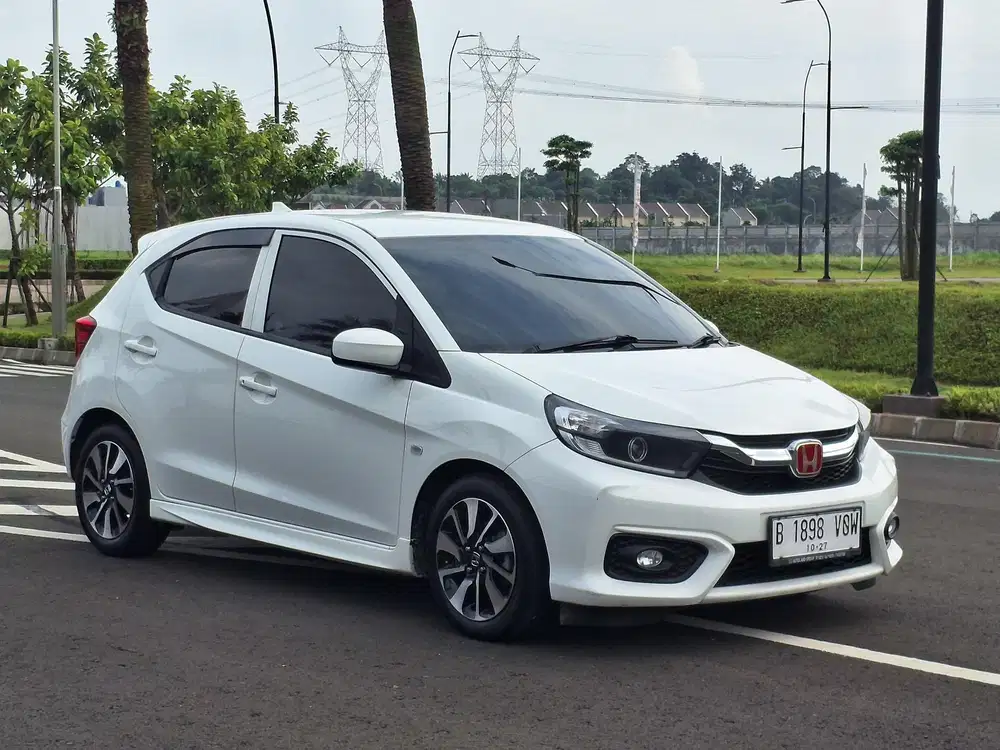 Honda Brio E Satya Automatic Bensin Putih Metalik