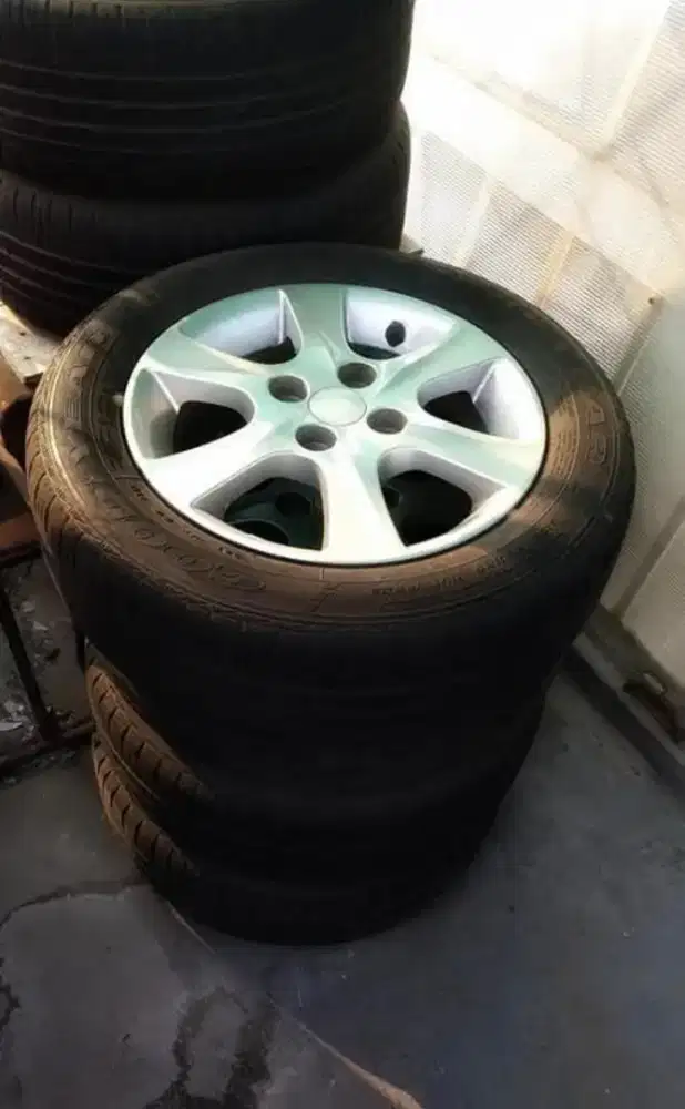 Velg standart daihatsu sirion