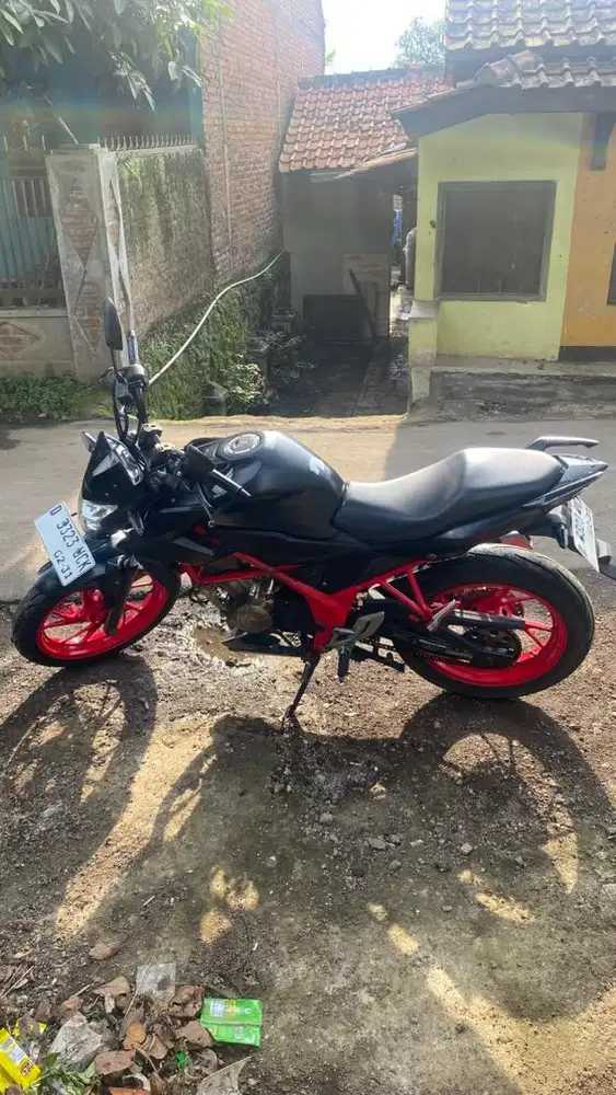 Dijual motor CB 150 R
