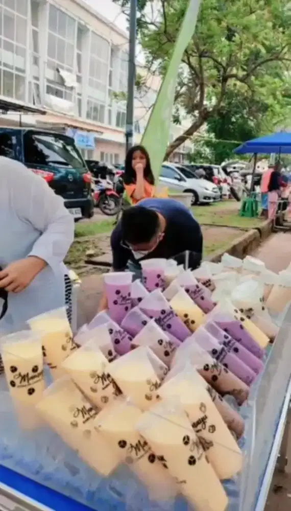 Cari Orang yang bisa Jaga Stand Jualan