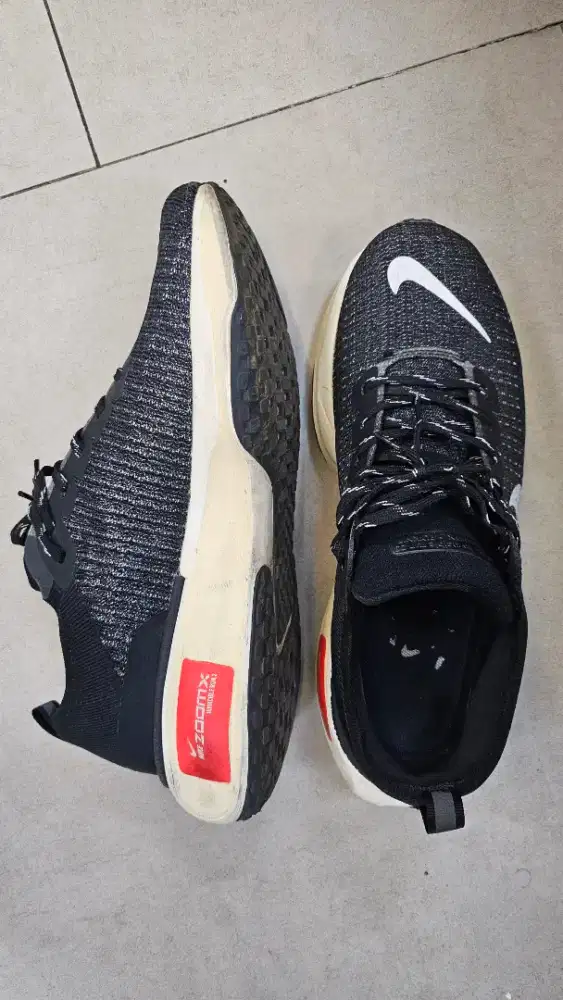 Running shoes, Nike zoom x invincible run 3
size 45