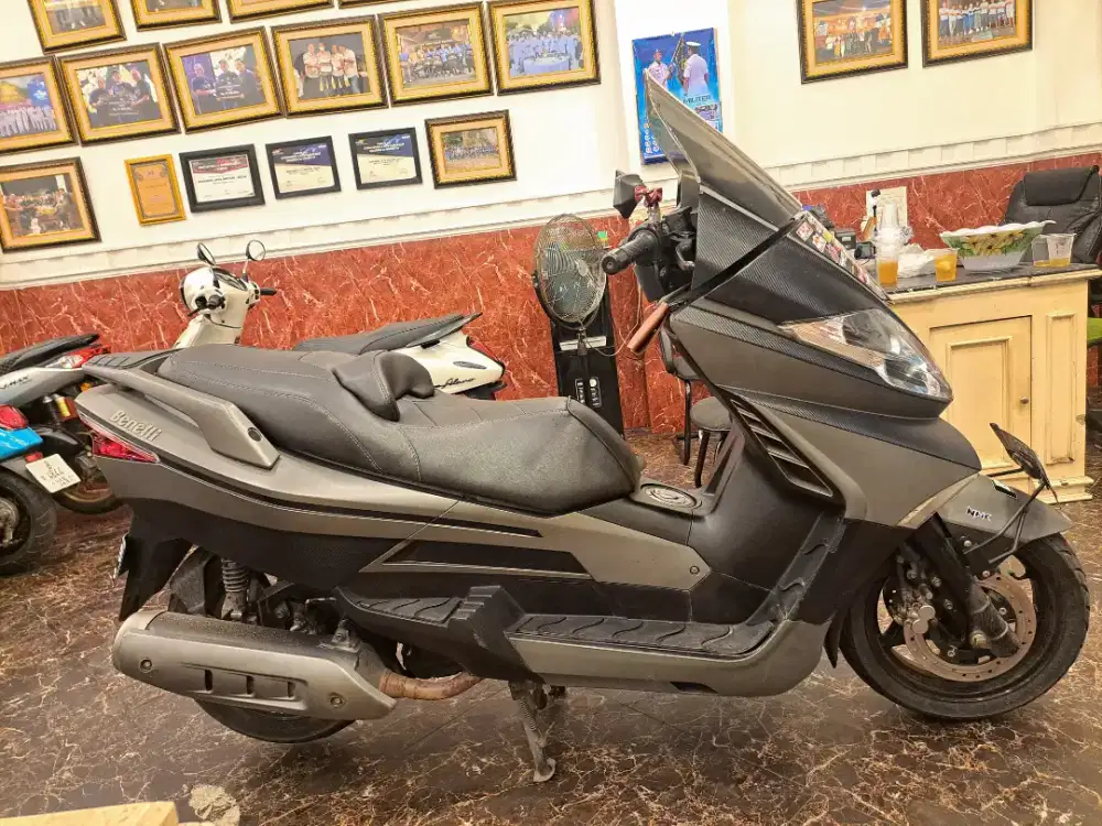 DIJUAL CEPAT BENELI 250CC ZAFERANO TH.2015 MESIN ADEM HARGA MURMER