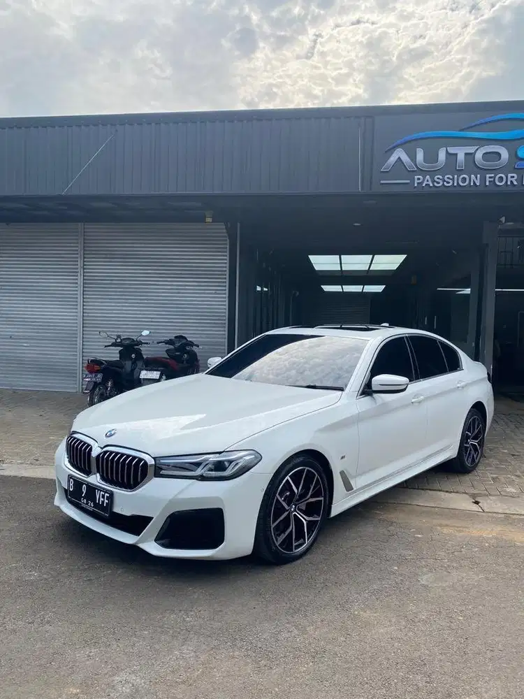 BMW 520i G30 A/T 2021 special condition