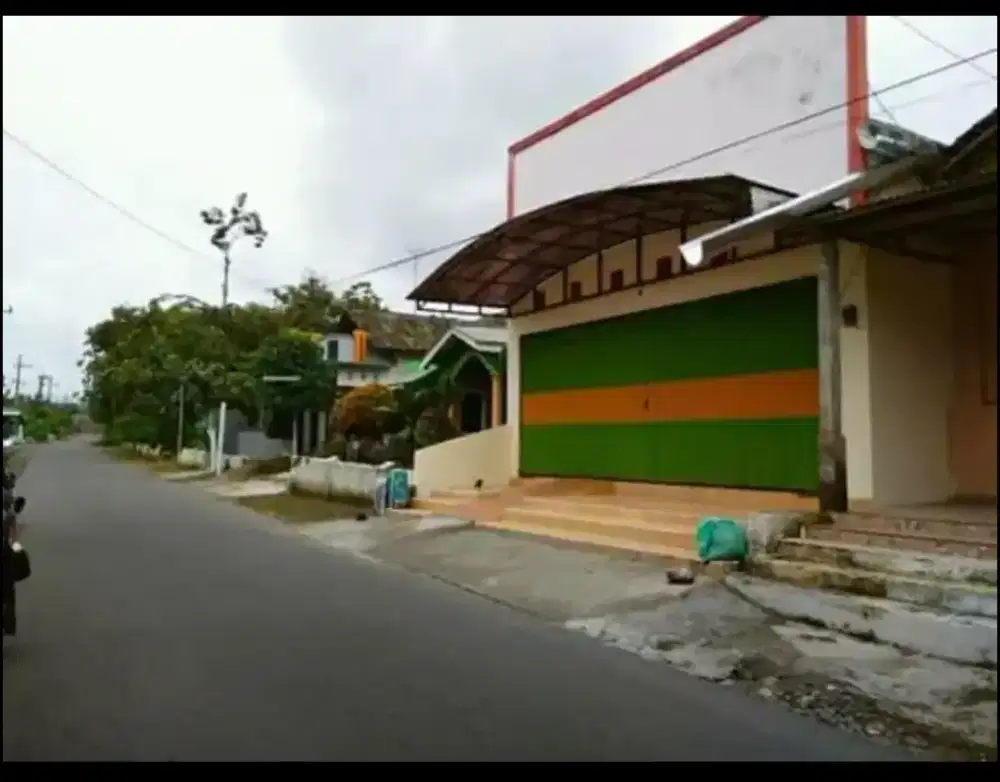 Di jual cepat toko posisi sangat strategis