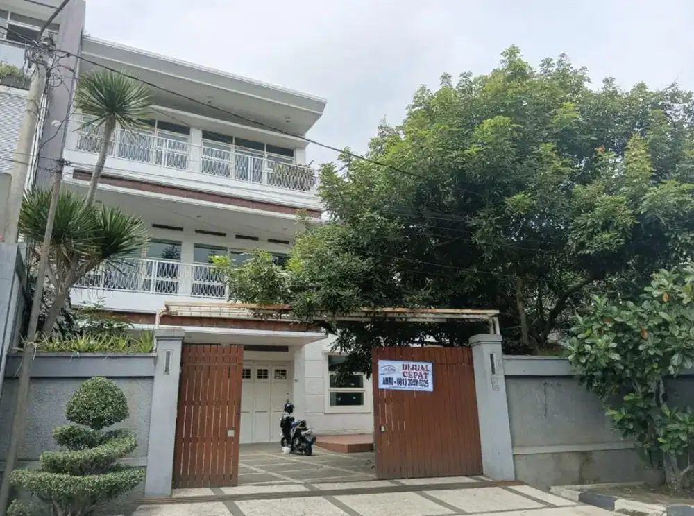 Rumah Mewah Ada Kolam Renang Di Nusa Hijau Cimahi