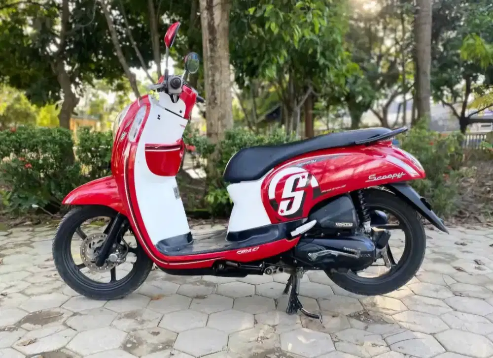 Honda Scoopy 2016