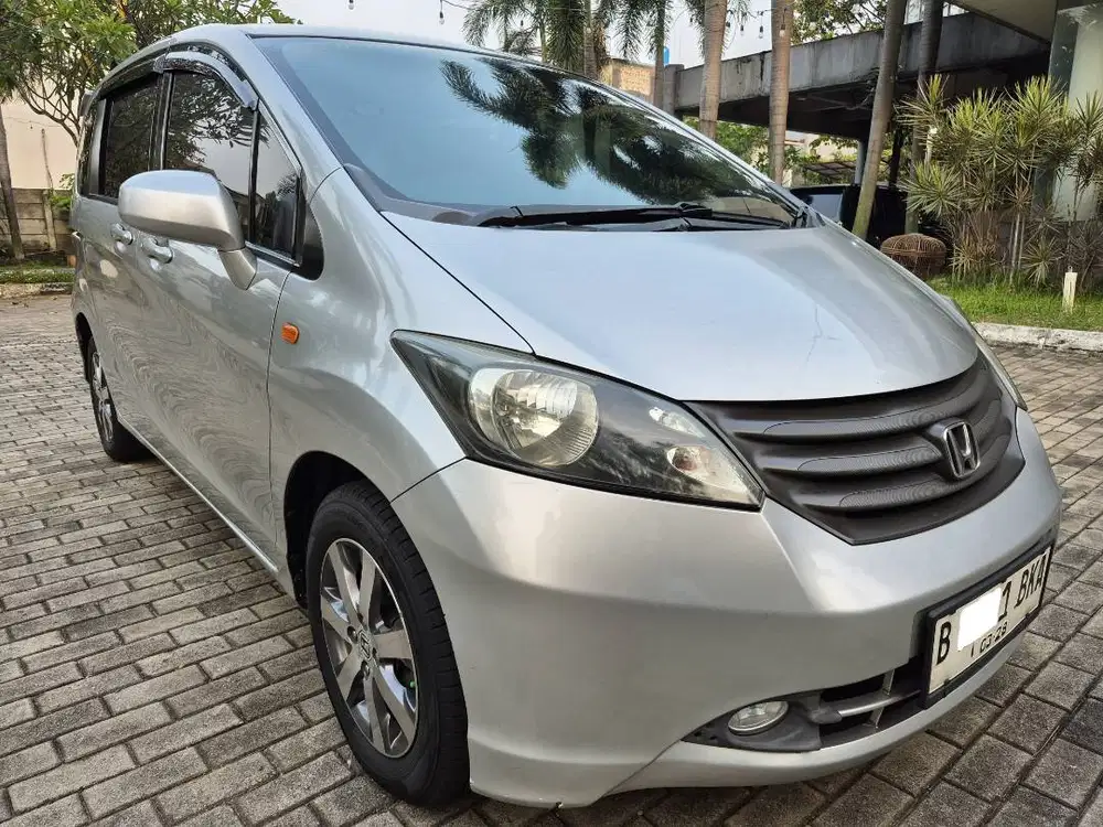 Dijual Freed 2010 AT type SD