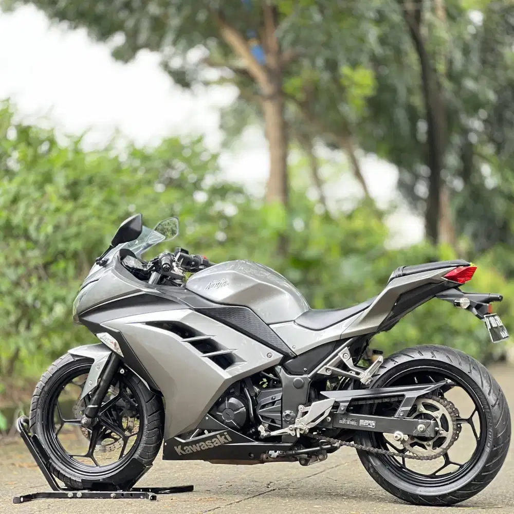 KAWASAKI NINJA 250 FI OLD 2014 GREY KM LOW PAJAK PANJANG KAYAK BARU