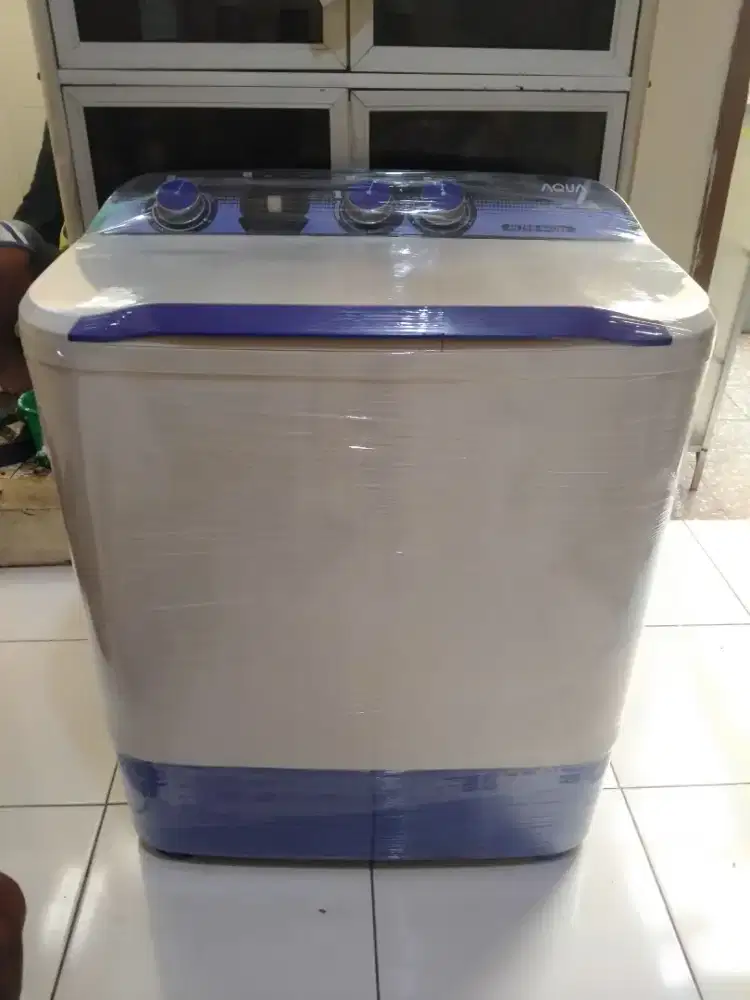 Mesin cuci merek Aqua kap 8kg
