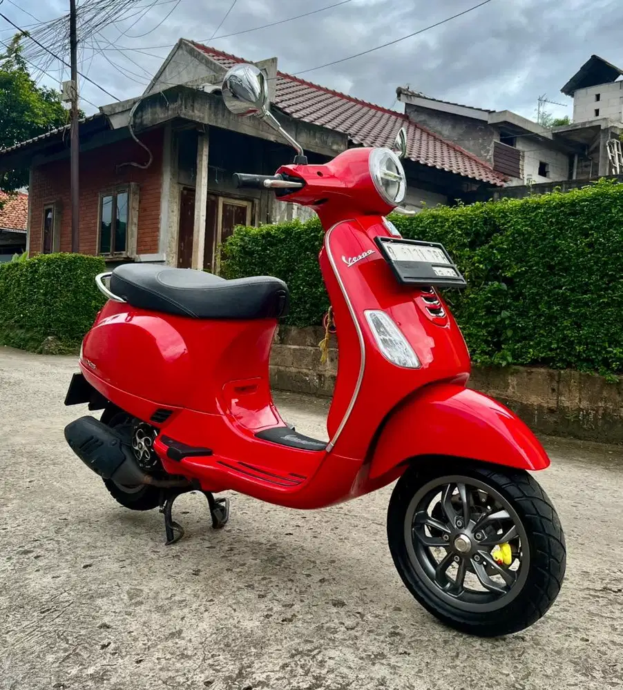Dijual Cepat MULUSS Piaggio LX IGET 125Cc Th.2023