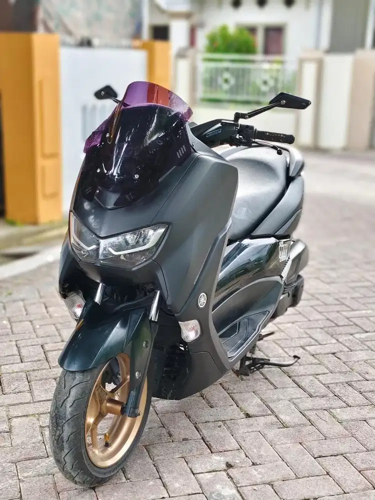 Nmax new 2022 warna hitam