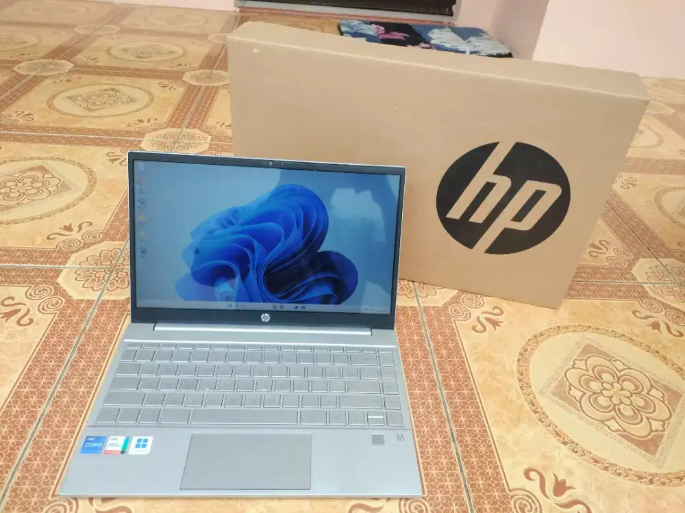 Laptop HP Pavilion Core i7 Gen 11 SSD 512 Ram 8 Normal Pemakaian