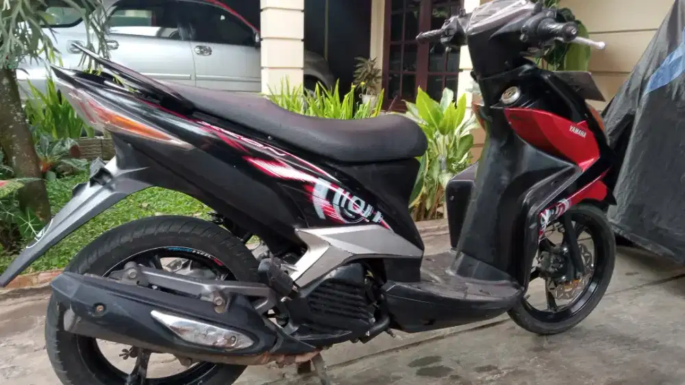 YAMAHA XEON 125 KARBU 2011