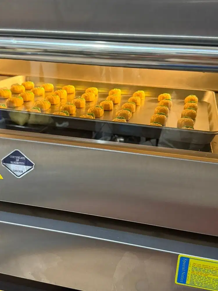 Lowongan staff/baker produksi kue kering berpengalaman (gaji harian)