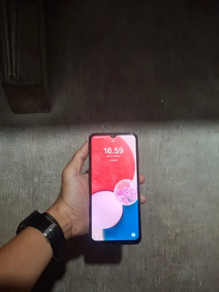 Samsung a13 4/128 hp cas