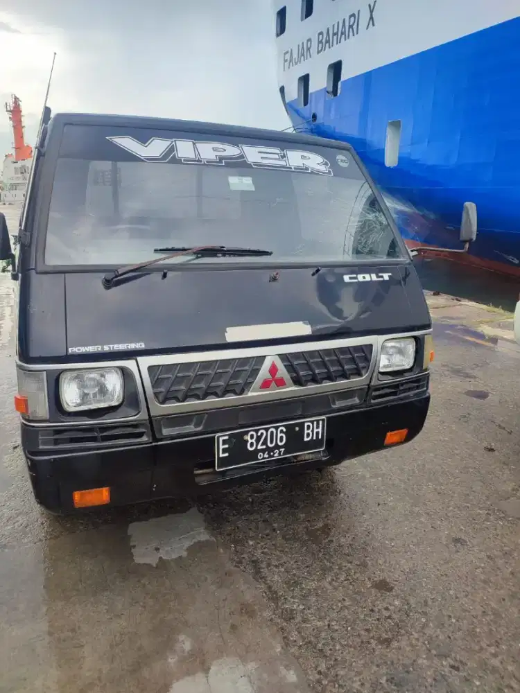 Mitsubishi L300 solar 2.5