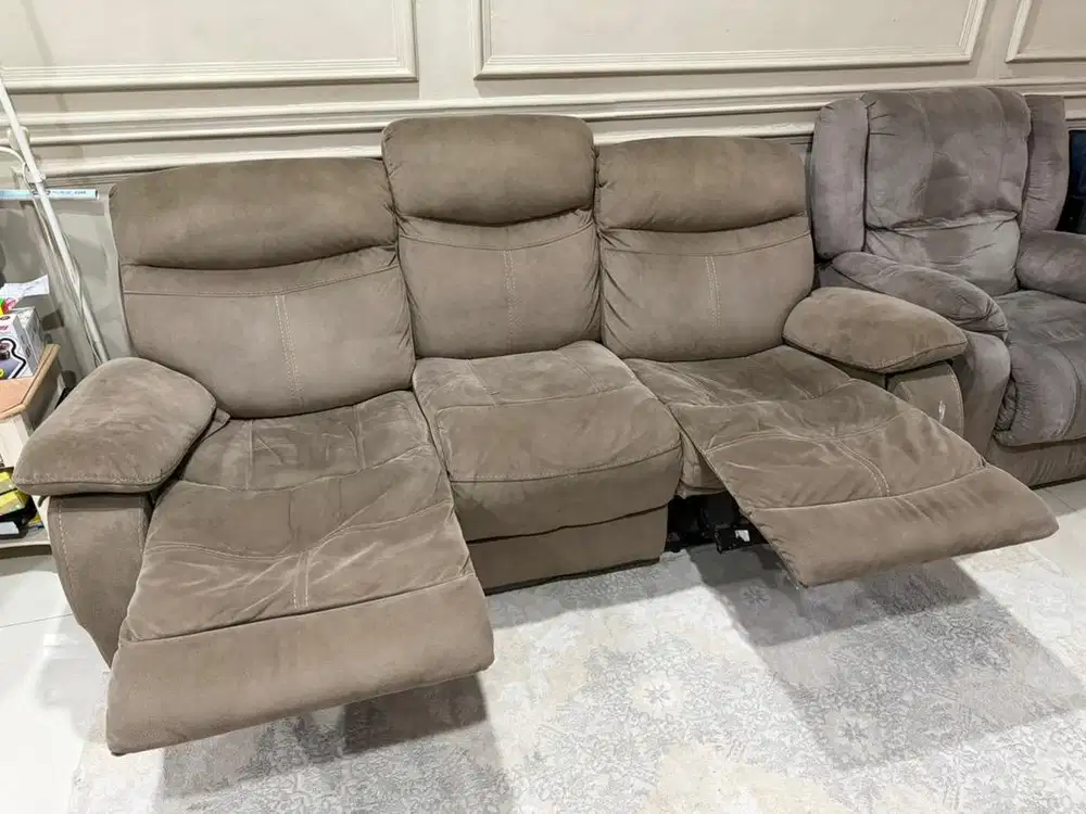 SOFA RECLINER/RECLINING CHEERS 3 SEATS EX INFORMA SUPER BAGUS