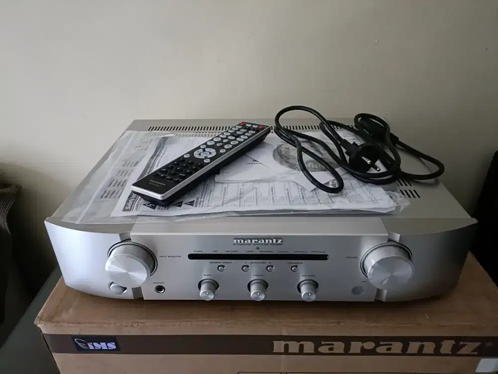 Amplifier marantz pm-6006