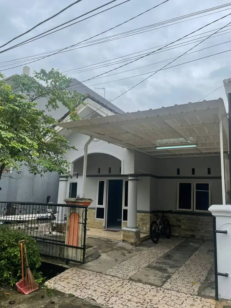 Disewakan Rumah Jatijajar Depok Tipe 45 Tanah Luas Siap Huni