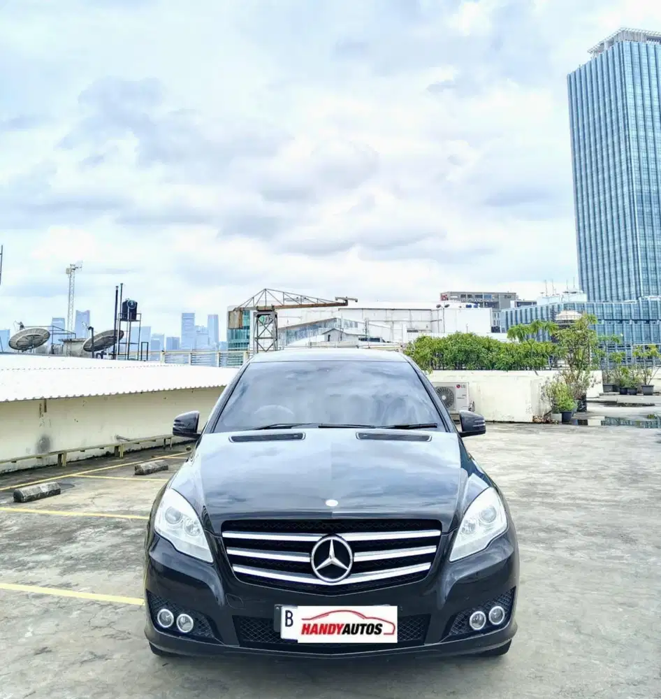 Mercedes Benz R300 Tahun 2011 Automatic Hitam metalik