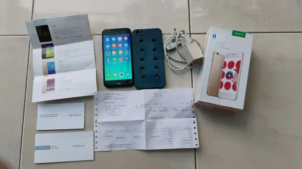 Oppo A57 Dualsim 4G LTE RAM 3/32GB Hitam Lengkap sampai Notanya BU