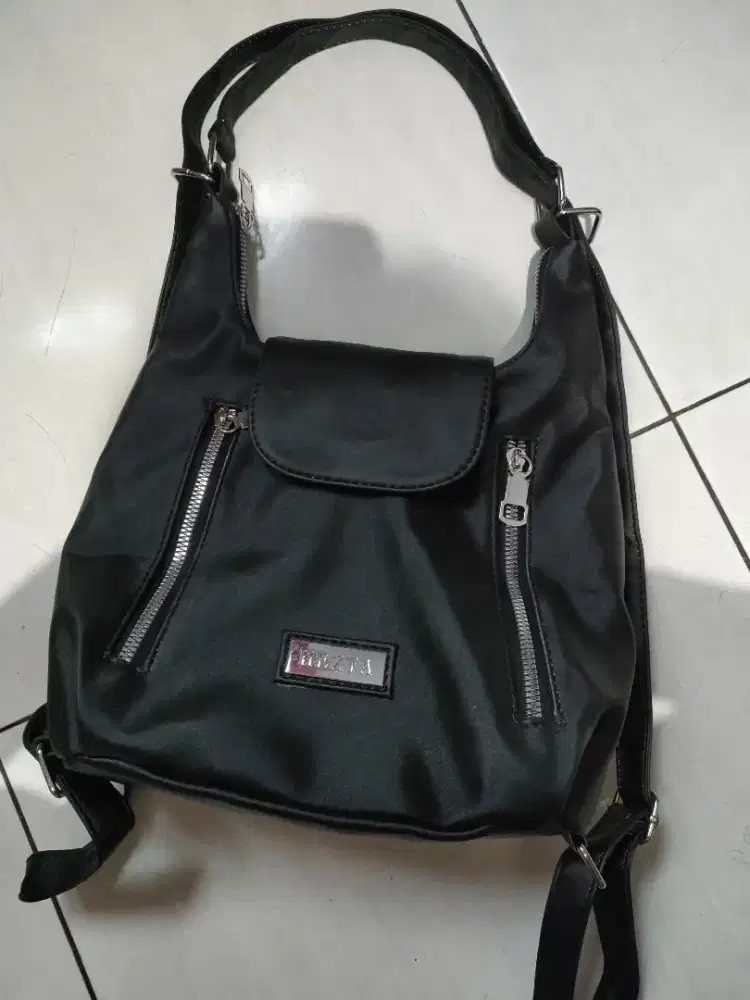 Tas Wanita Hitam
