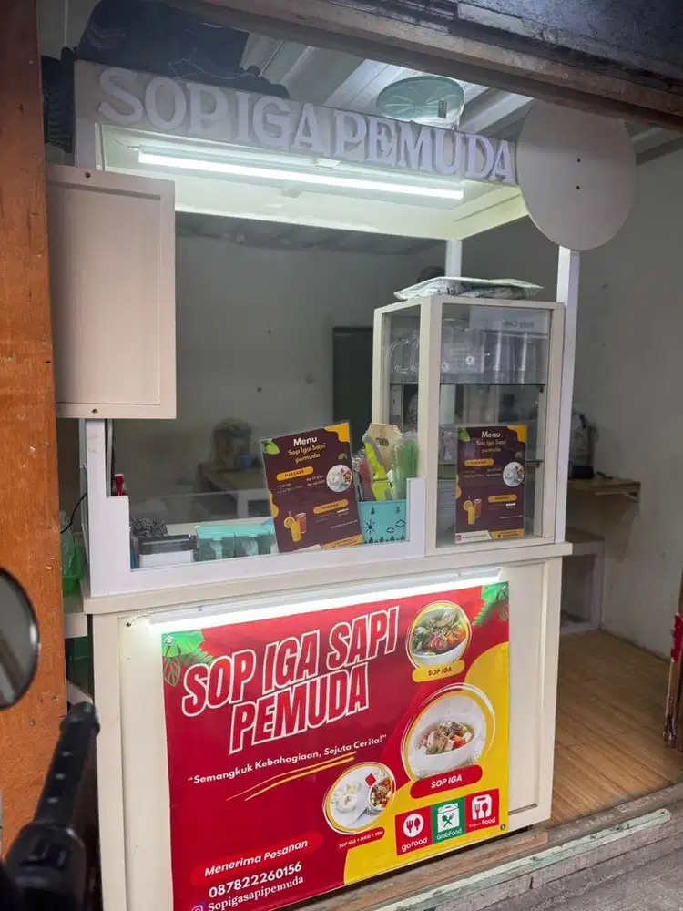 Gerobak usaha soto, bakso, sop