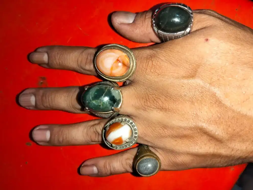 Batuan cincin koleksi hobi Indonesia