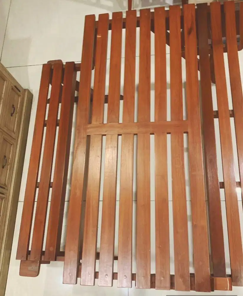 Furniture unik: bisa jadi meja makan bisa jadi kursi