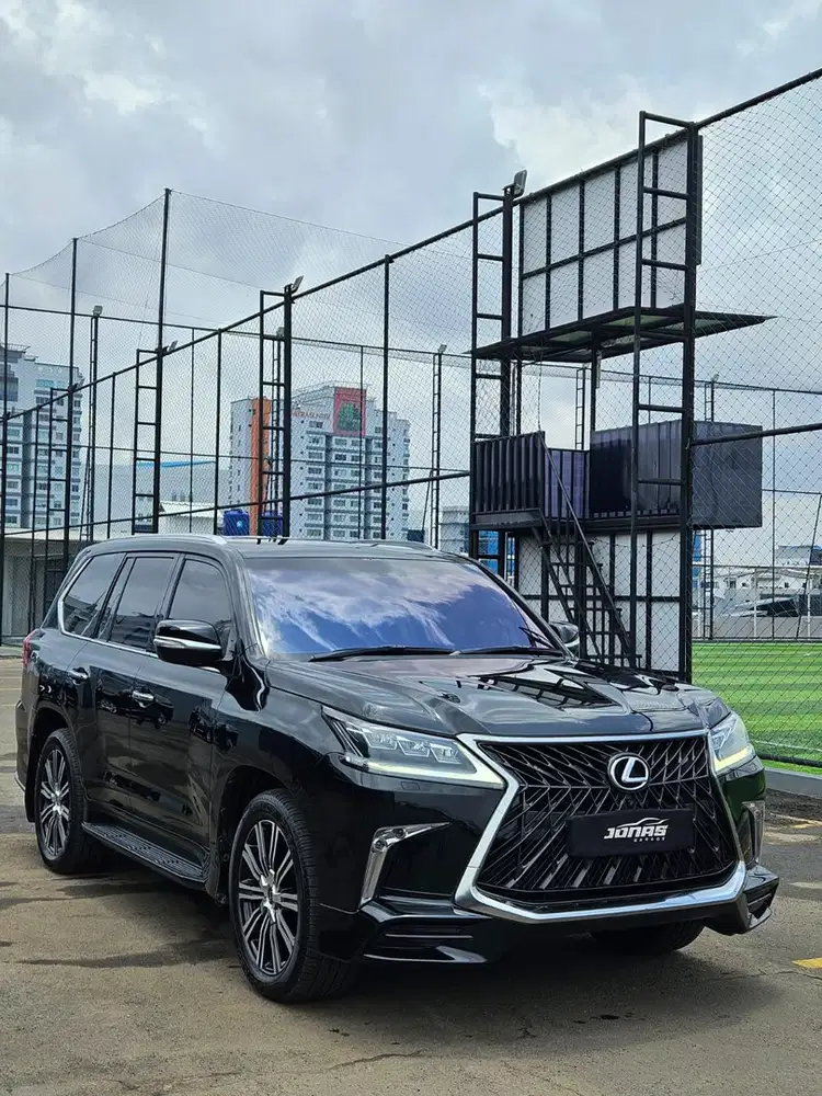 Lexus LX570 2019 Bensin Black Antik