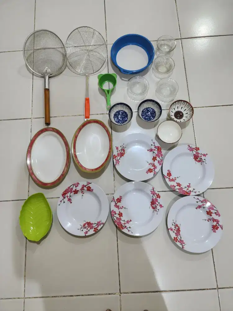 20pcs Set Alat Makan & Dapur (Preloved).Bisa request satuan