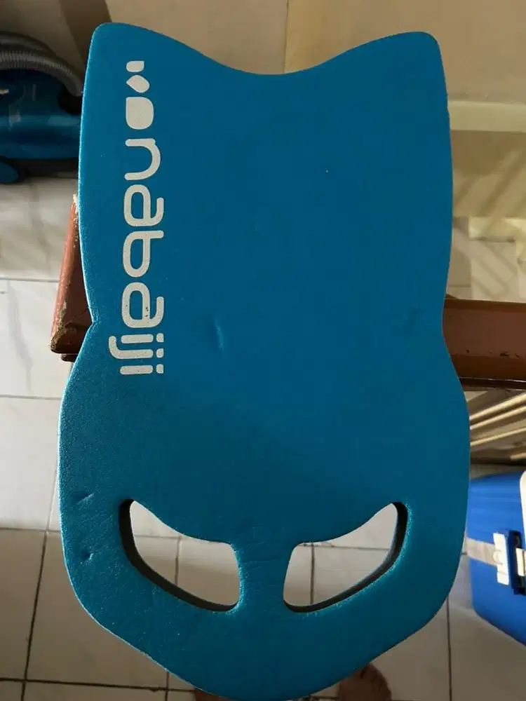 PAPAN BELAJAR RENANG MERK DECATHLON