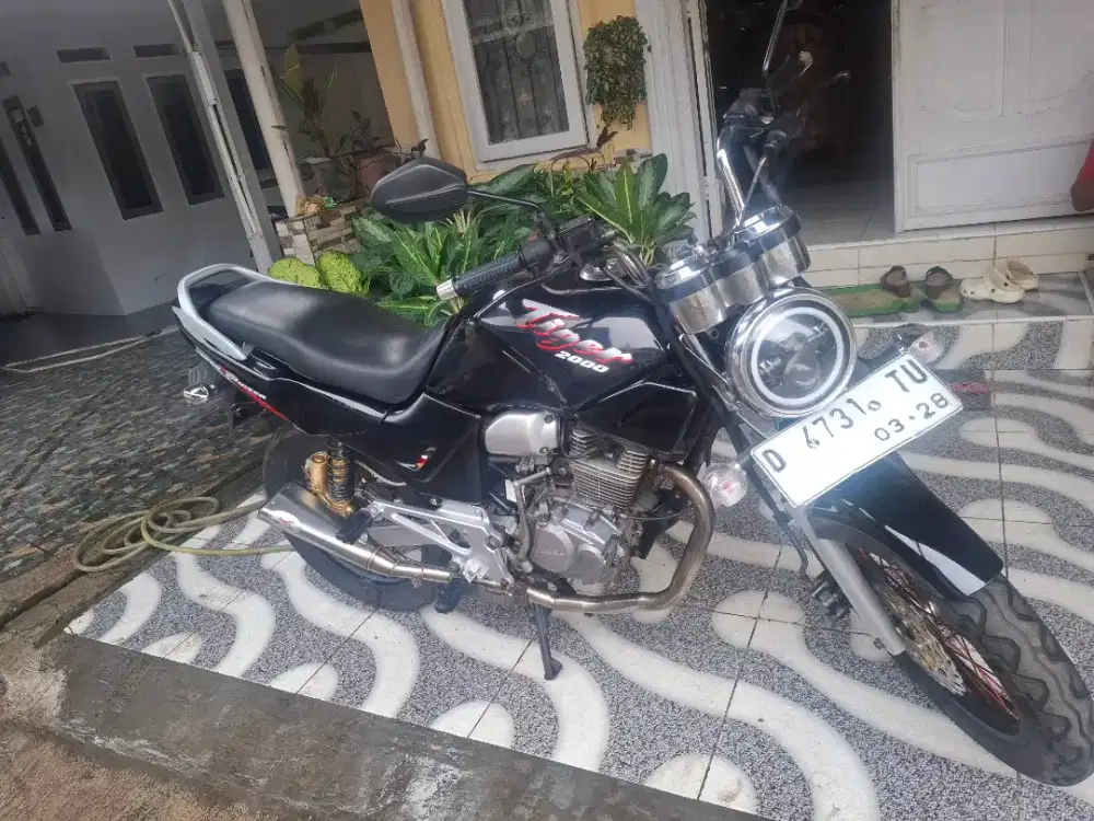 Honda Tiger Lawas black