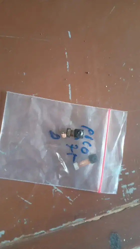 kamera depan Poco c75 copotan