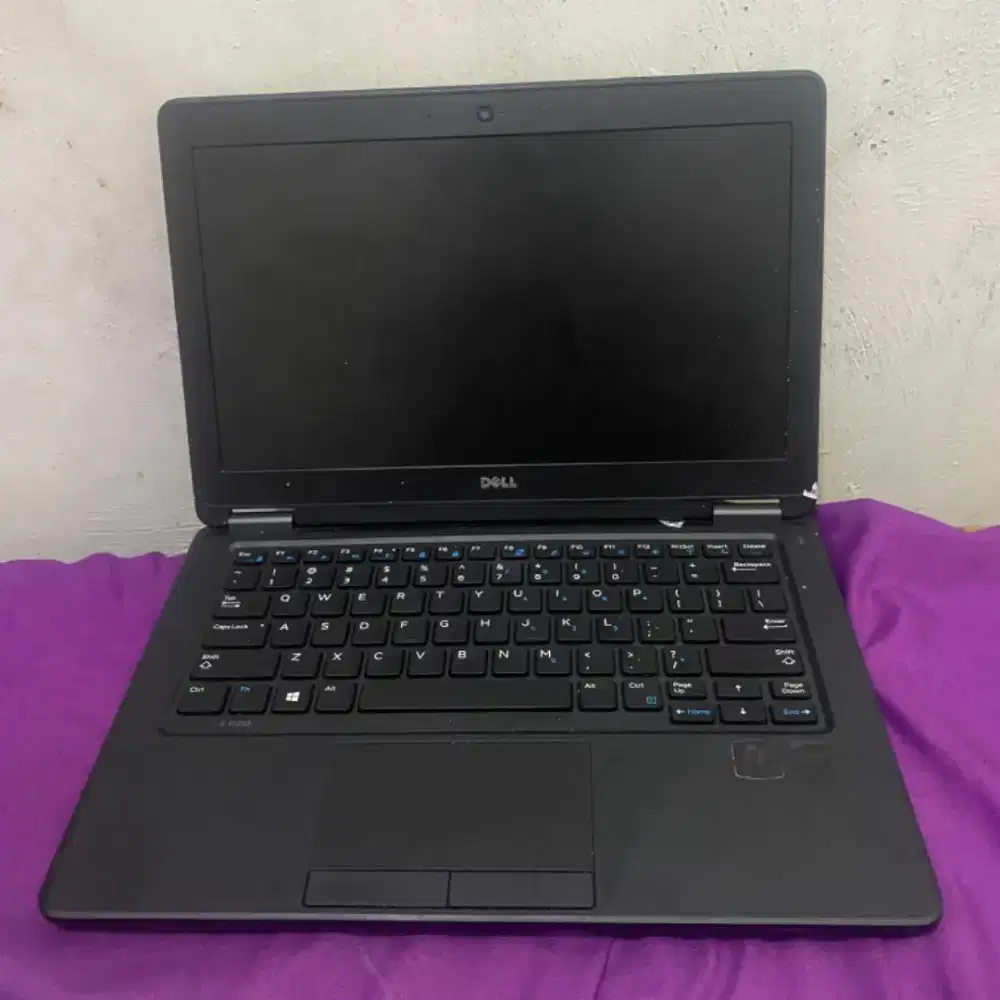 Laptop i5 Dell Latitude e7250 ram 8gb SSD 256gb murah