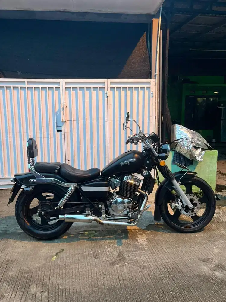 Benelli PE 250 2019 Karbu