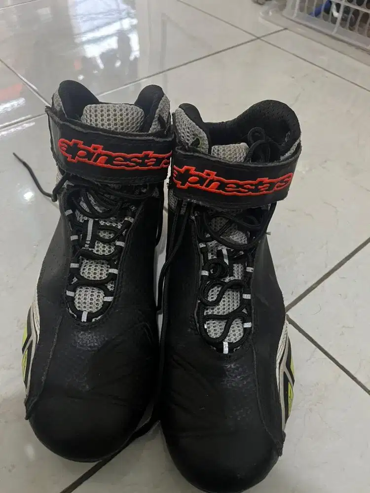 Sepatu touring wanita size 39