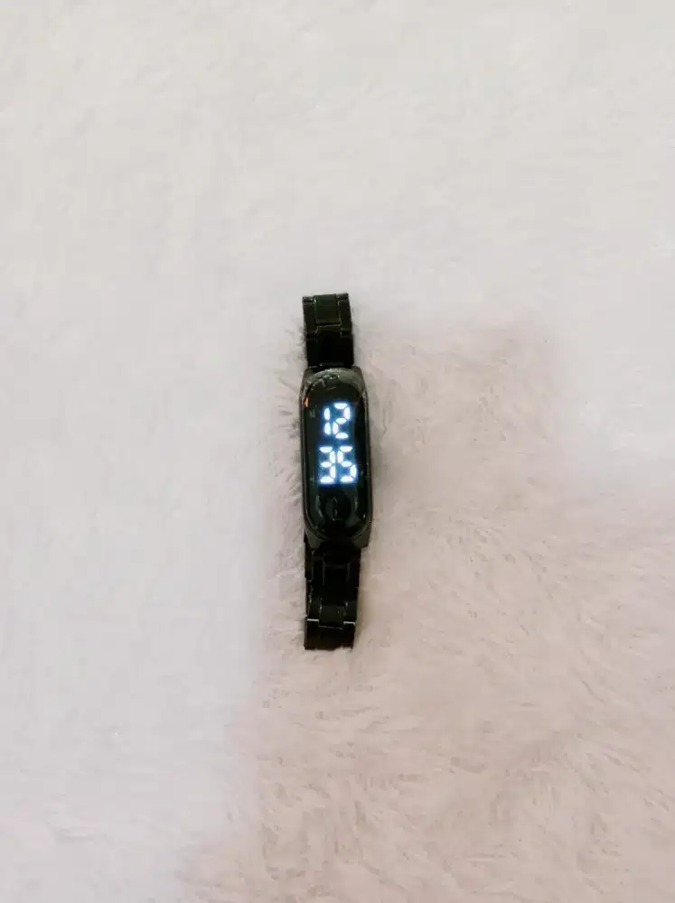 jam tangan harga 70 pas  Lokasi Bogor cilebut  dekat Stasiun Cilebut