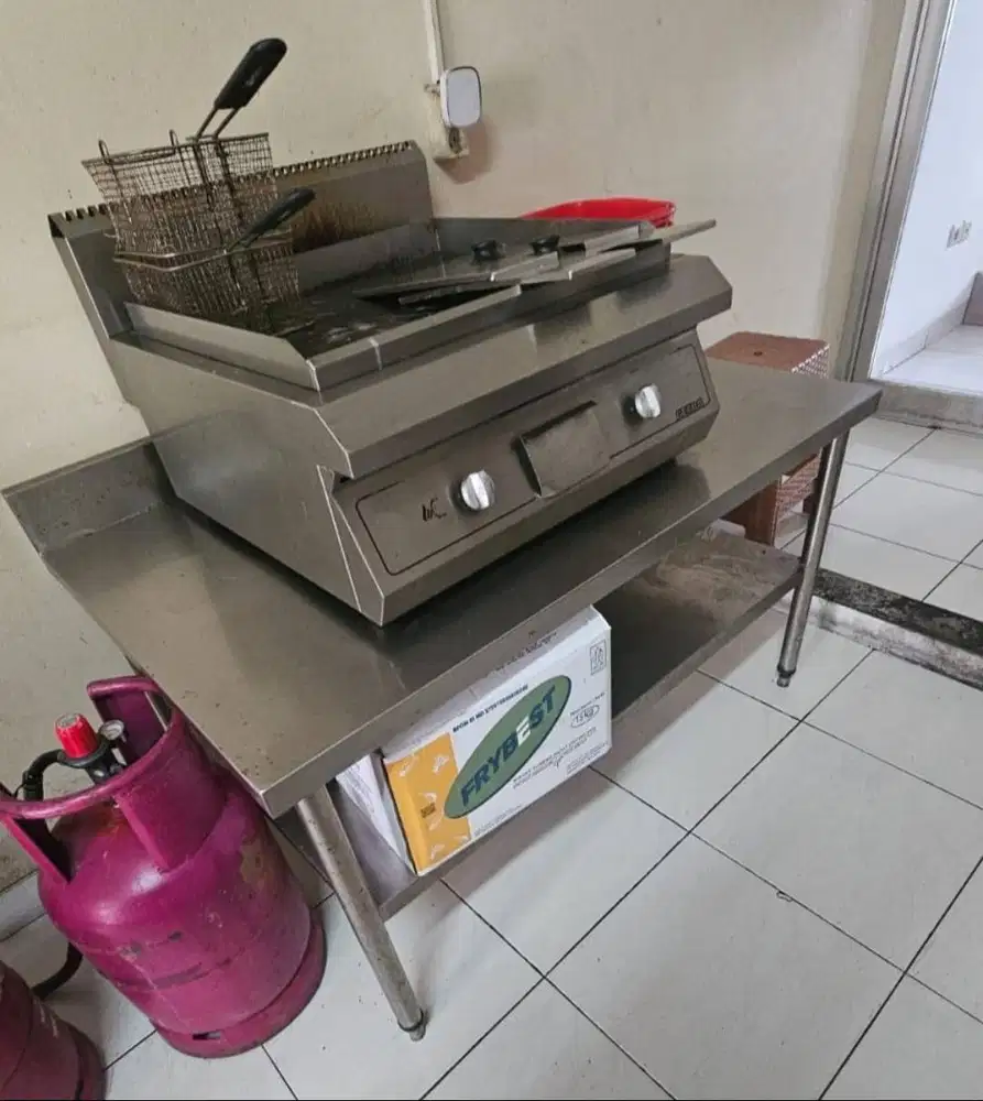 Dijual Perlengkapan Ex Restoran