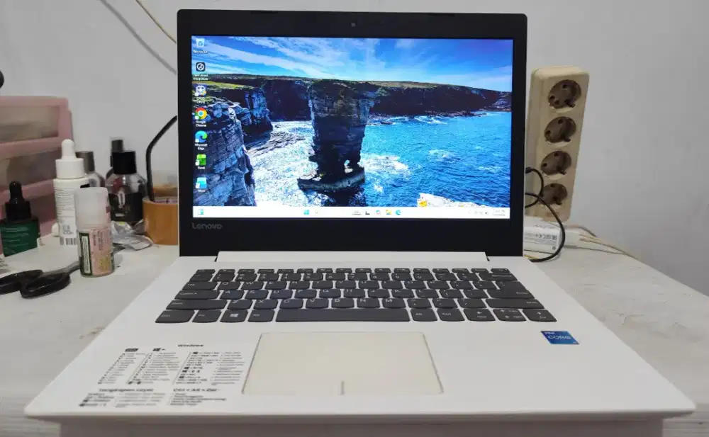 Lenovo Ideapad 320 Corei5-7200U, 2.5Ghz