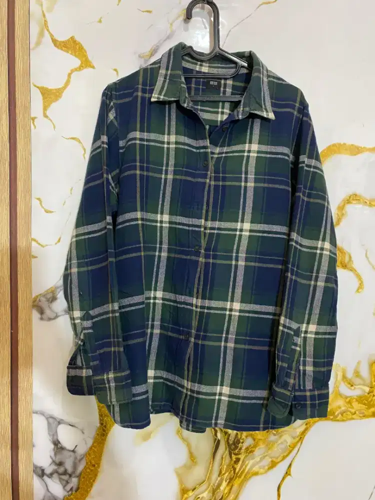 Kemeja Flanel UNIQLO Original Kotak Hijau Navy Pria – Size L
