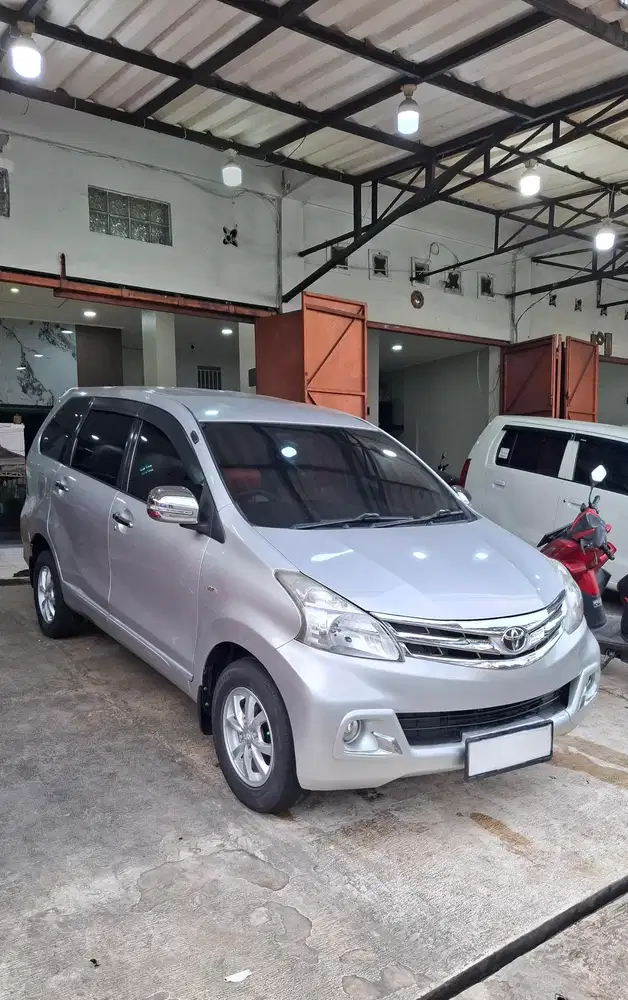 Toyota Avanza G manual 2015 bekas murah