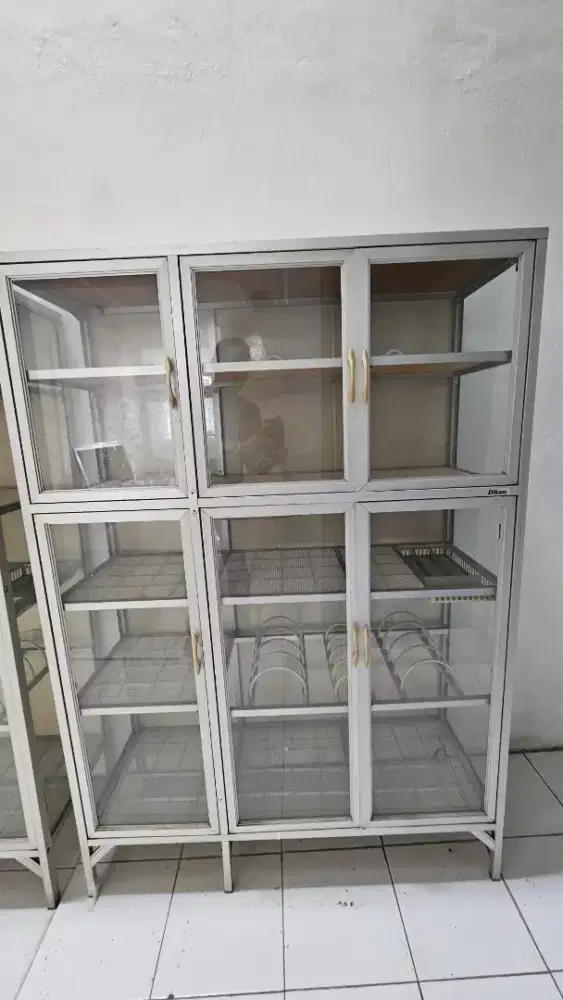 Borongan 2 unit Lemari Piring Aluminium 3 pintu merek Dikon